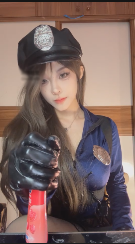 玩物直播不知名美女-女警拷问手套寸止【1V】【359MB百度云】
