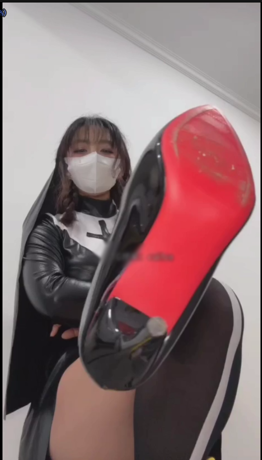 玩物直播素知主-红绿灯修女【1V】【442MB百度云】