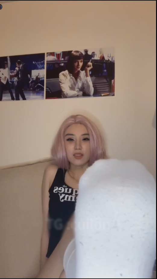 玩物直播玛奇-00后酒吧女压榨玩弄书呆子【1V】【863MB百度云】