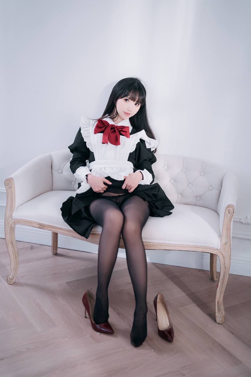 面饼仙儿 - 红高跟女仆 [30P]247M百度盘