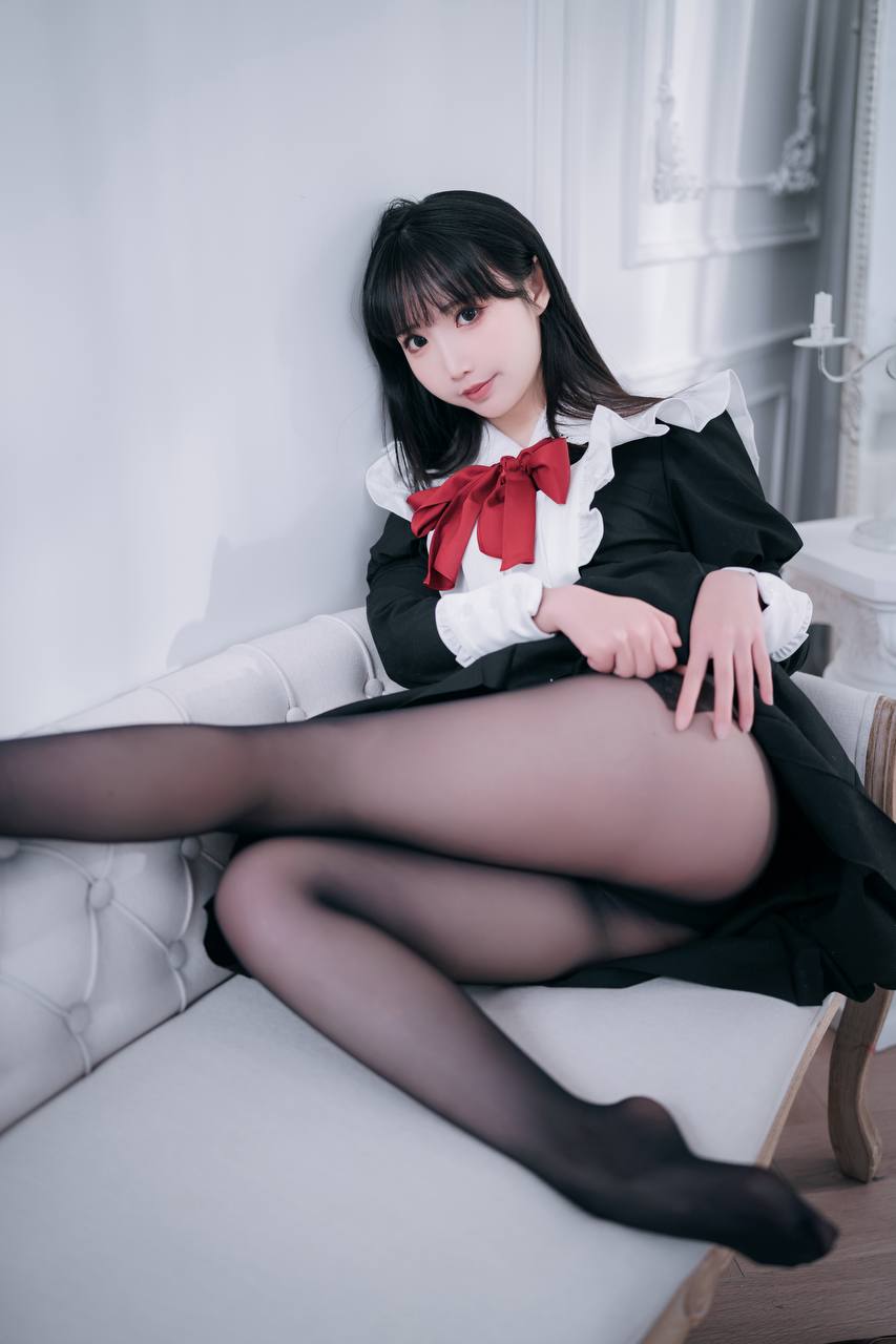 面饼仙儿 - 红高跟女仆 [30P]247M百度盘