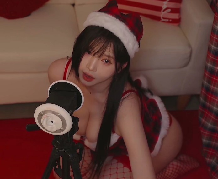 Yoonying 耳语ASMR祝您圣诞节快乐 圣诞cos 1V537M百度盘