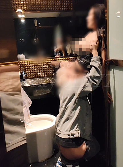 万众期待【推特LuckyQL777】淫荡之夜 多人淫乱口交抠逼舌吻