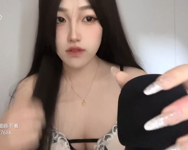 璐璐    甜舐奖励 1V123M百度盘