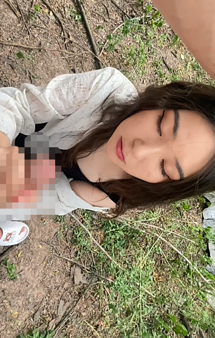 韩国高颜值反差婊【ysann】的户外做爱 内射骚穴