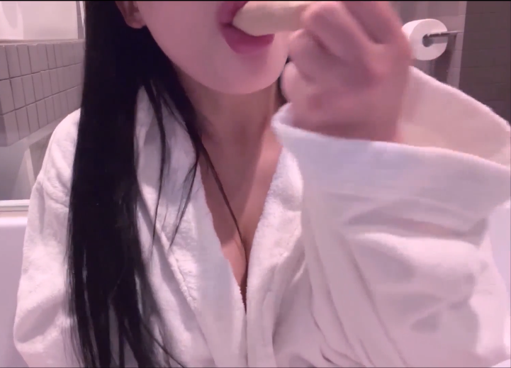 彩英  客房睡前服务  1V203M百度盘