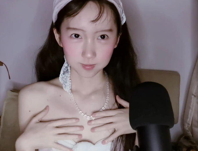 YiDan的窝窝  甜板 me🐻皮肤 1V174M百度盘