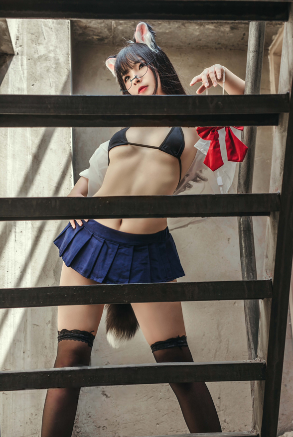 yuuhui玉汇 NO.099 天台猫猫+黑犬机器人女友 【32P151M】