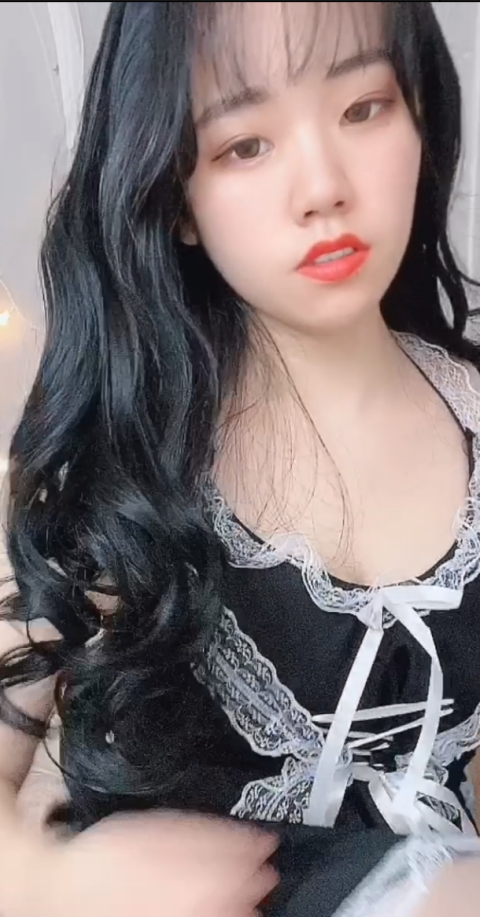 足控-易直播 甜美妹子-微信骚足诱惑福利（1V,450M）
