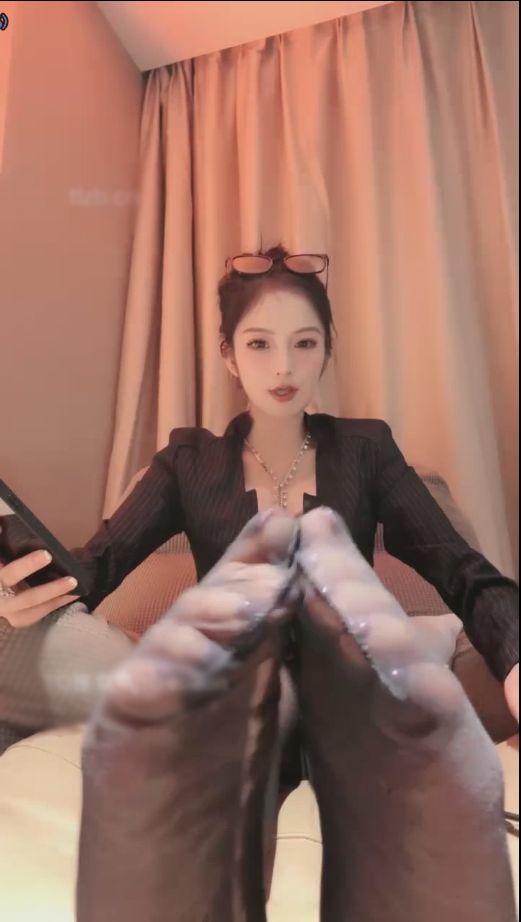 套路直播一诺大小姐-班主任是你的妈妈【1V】【946MB百度云】