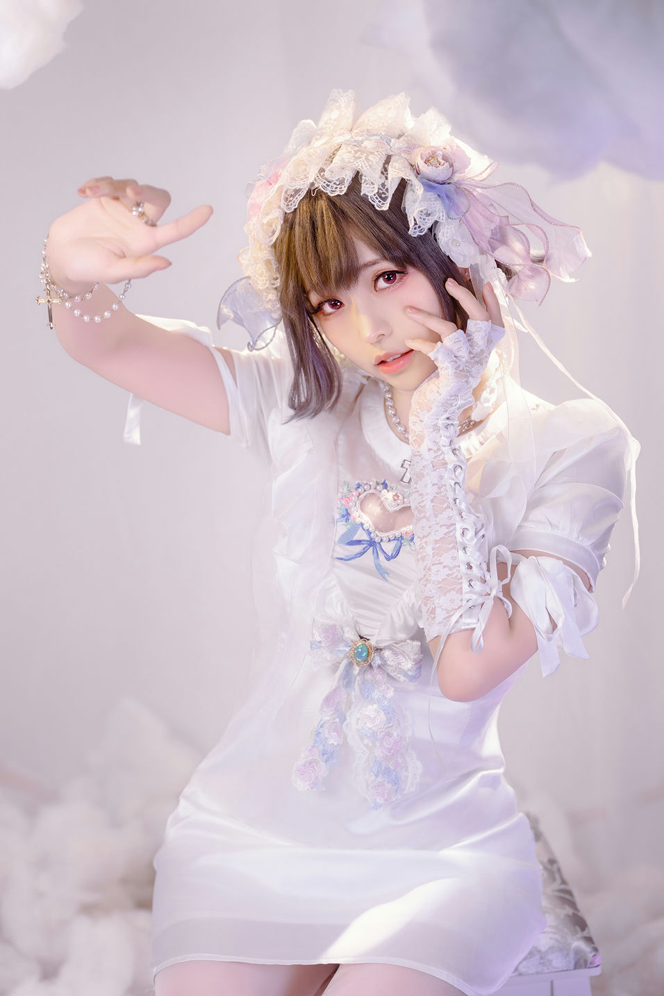 ElyEE子 - 2024年10月订阅 Cloudy Dreaming雲朵夢境 [25P2V-57MB]