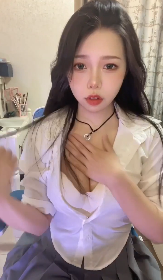BIGO丨小咪酱 制私拍大尺度 【19V405M】
