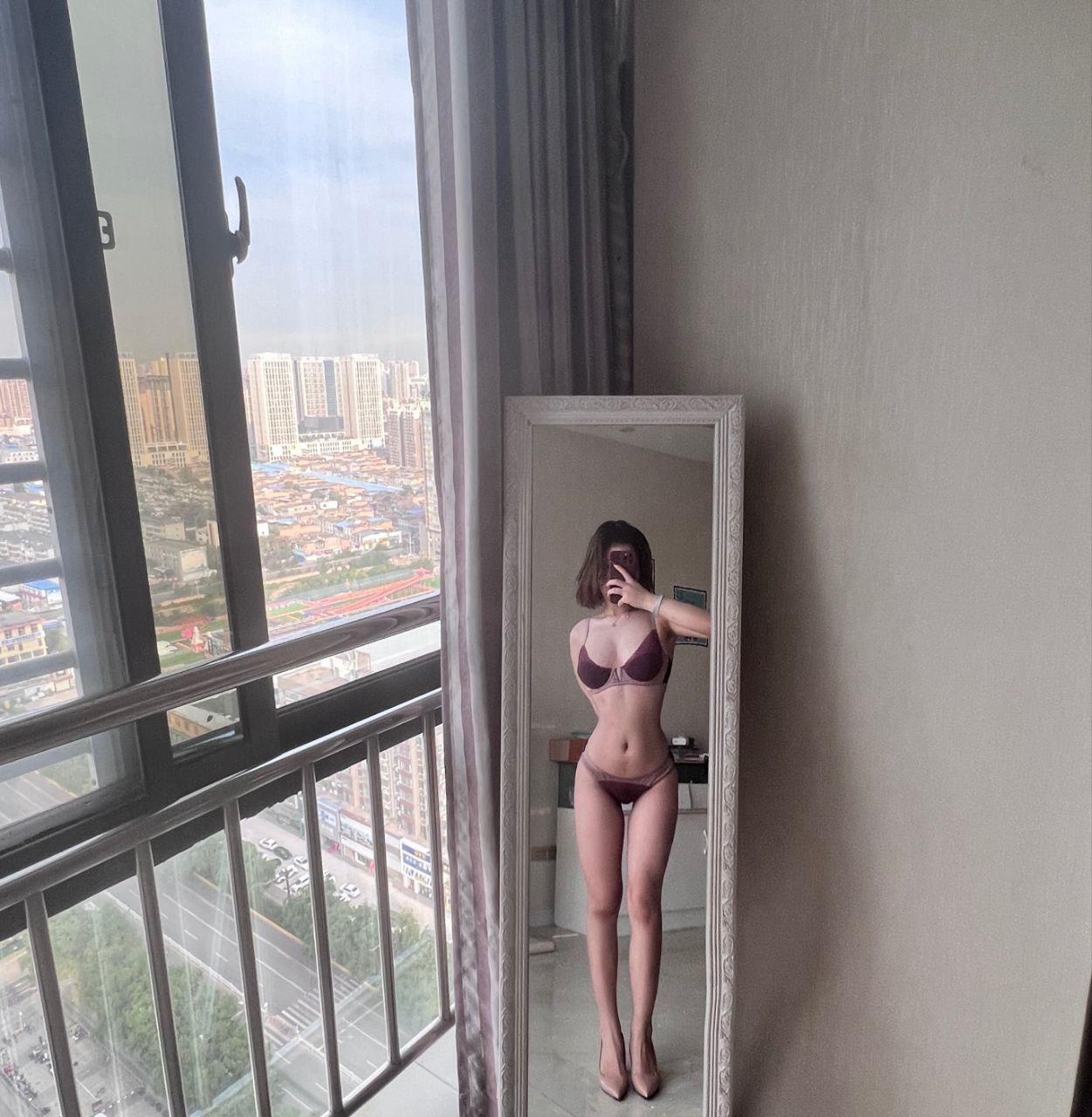 ⚫️[1月新品]，推特女神级反差母狗[钰子hormoneyu]露脸福利，前凸后翘绝顶身材，各种淫荡自拍12p162v[1110M/MP4/01:15:11]夸克
