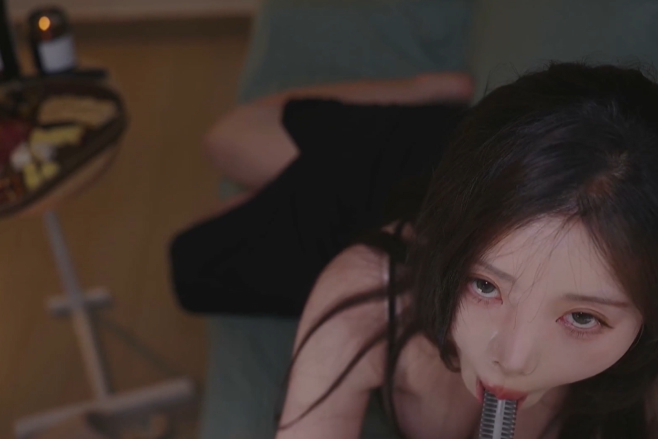 Yoonying - Winter Night Spending With Your Female Friend【1V562M】