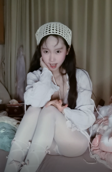 YiDan的窝窝   年底白丝奖li👶  1V189M百度盘