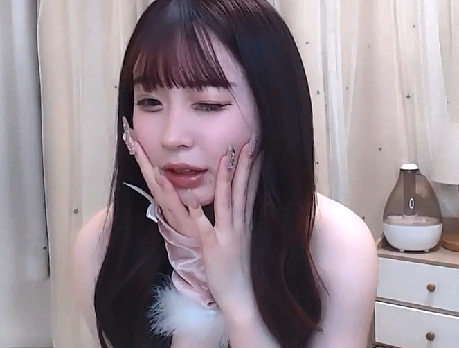 【Stripchat】日本元气少女巨乳女主播「NOa_o0」顶着大奶假鸡巴抽插白虎嫩穴肉穴湿润抽动喷浆，满屏骚味