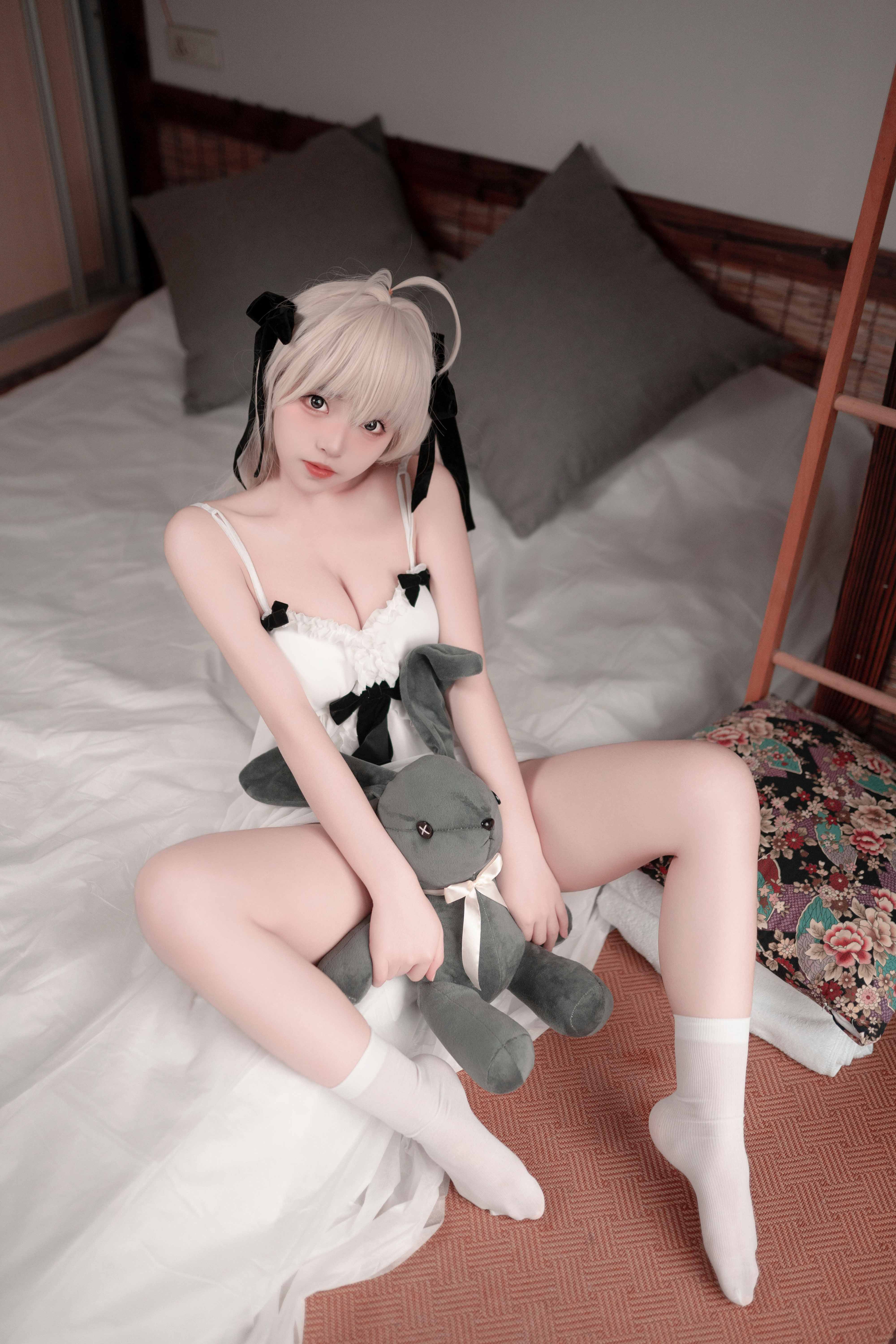 【新】Bangni邦尼 –  穹妹【77P+6V】【1.29G百度云】