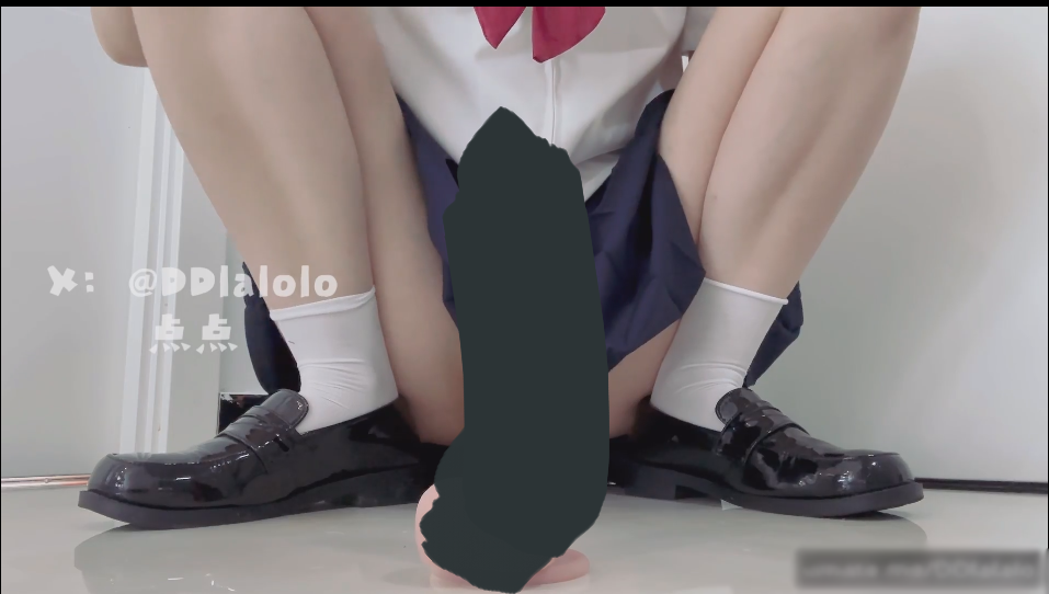 【新】点点-水手服爆菊插出粑粑 涂抹全身玩粑粑坐骑假几把【1V】【245MB百度云】