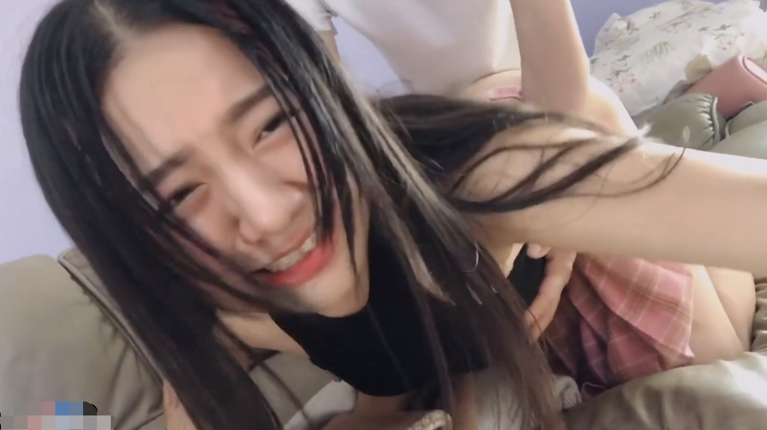 漂亮女学生口爆骑乘实录【1V/278M】