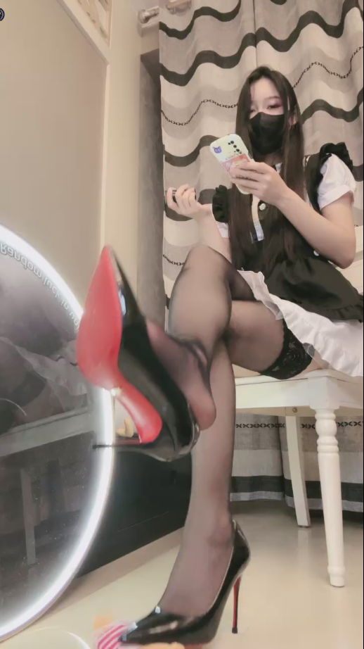 套路直播猫神大人-必看红绿灯羞辱细狗【1V】【771MB百度云】