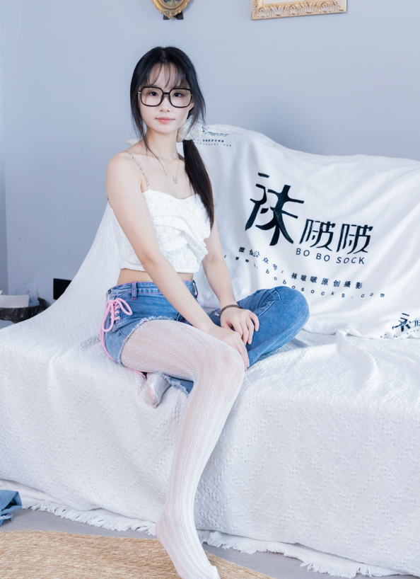 袜啵啵 - 甜甜圈 - 白色蕾丝袜、裤里丝 【140P1V1.55G】
