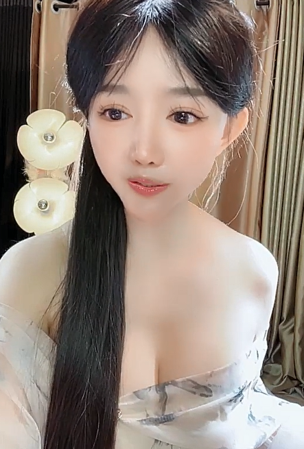 【安安妞】甜美女神! 天价收费房~滴蜡~裸舞~掰穴自慰~!