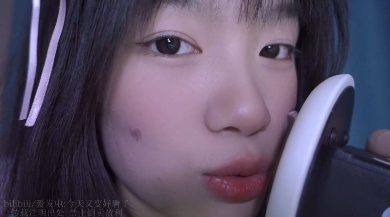 NO.1170 今天又变好看了 近景舌尖掏耳 金手指22min 1V