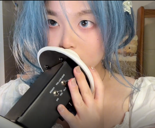 椰椰拿铁_💙由远及近的穿透👅耳17min 1V393M百度盘