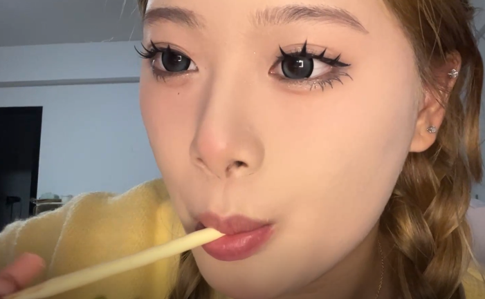 ASMR_Bob1啵啵_咀嚼牛奶味饼干➕口水 1V98M百度盘