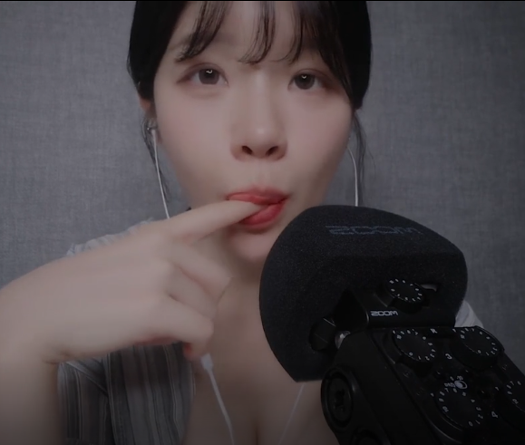yeonchu 全程嗦手指1V119M百度盘