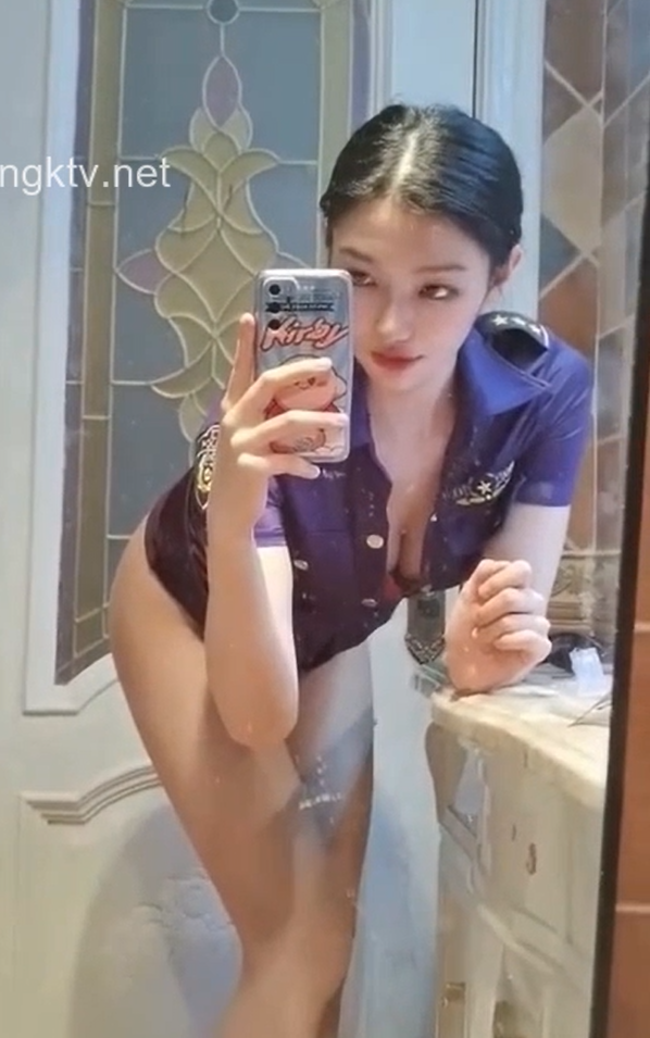 抖音丨婉婷 付费定制私拍大尺度 【18V229M】