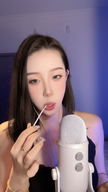 陈肩睡不醒_口腔音_👅棒棒糖_雷丝吊带咬 1V241M百度盘