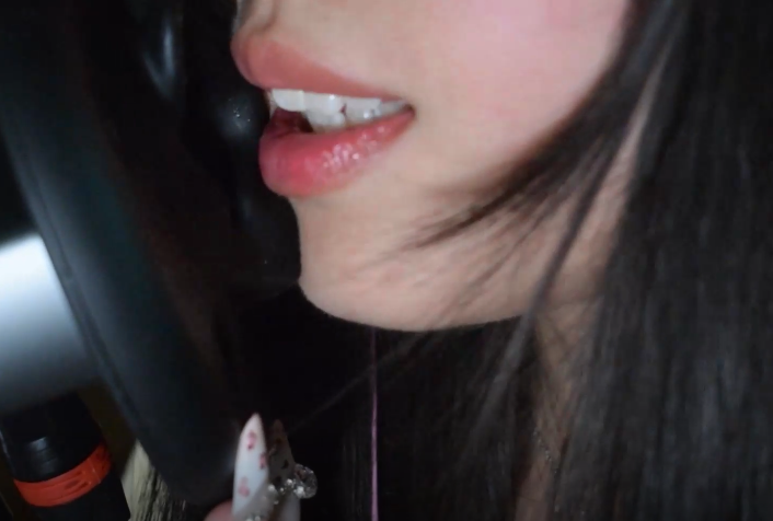 清影_温柔杂乱的精油慢舔轻语亲吻 1V365M百度盘