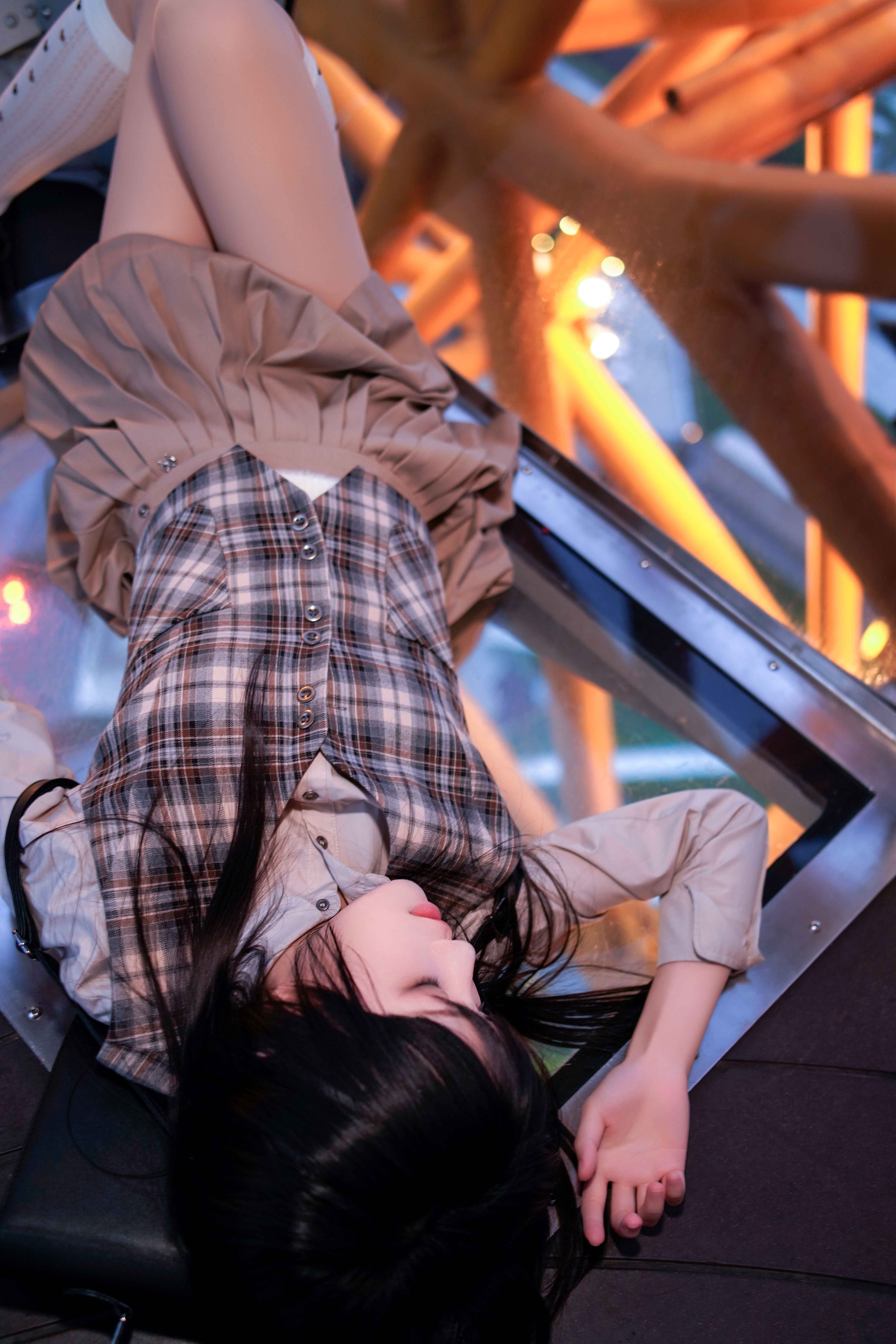 【新】桜桃喵-制服摩天轮 [27P][667MB百度云]