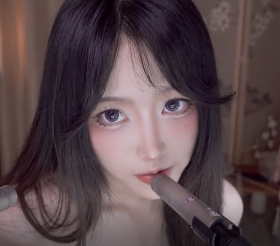 二呆啾ASMR 小黑裙  1V150M百度盘