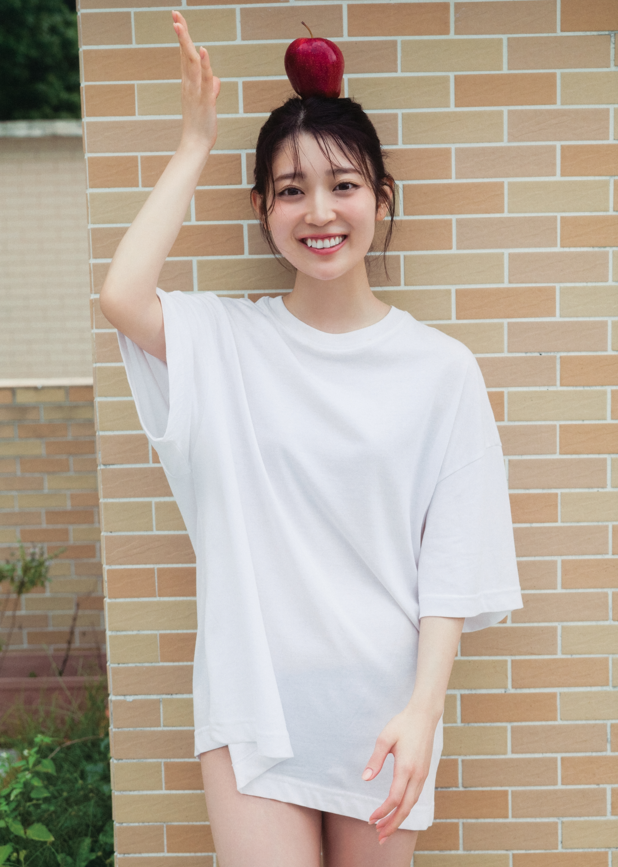 乃木坂46 - 阪口珠美1st写真集『青いバラ』【125P1.39G】
