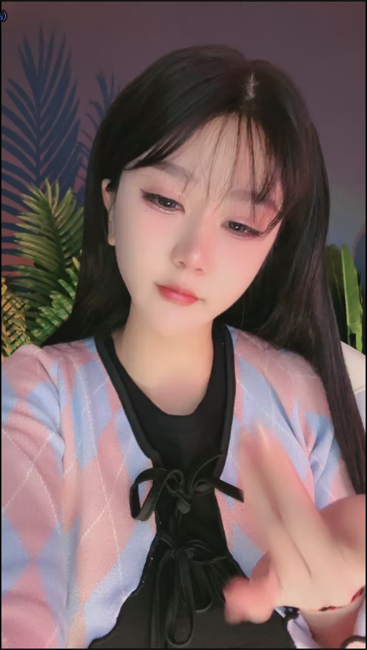 套路直播维妮-瑜伽裤强制榨精辱母【1V】【582MB百度云】