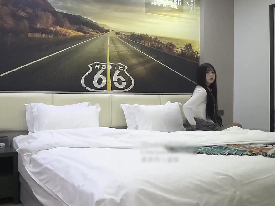胖爷的奇妙之旅-约炮极品学生妹-1V273M