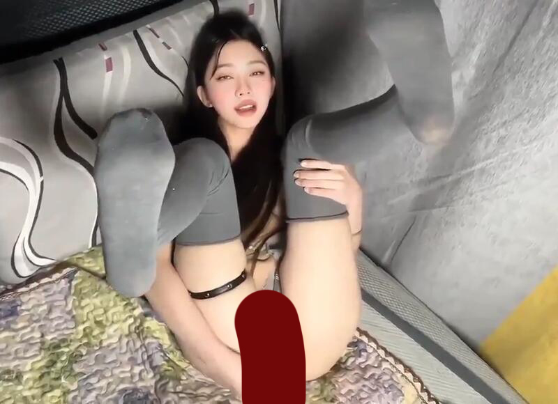腼腆煎妮 -rentedyellow -3P10V54M