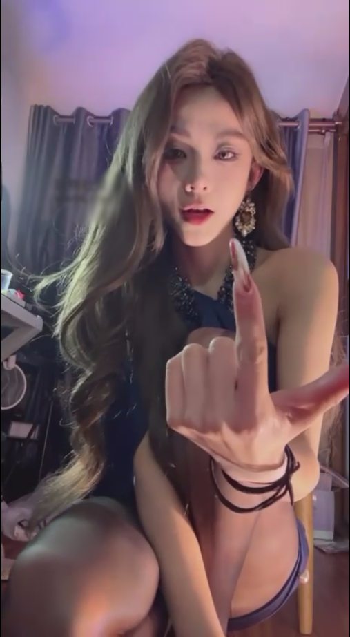 玩物直播不知名美女-逆ntr剧情红绿灯绿女友【1V】【258MB百度云】