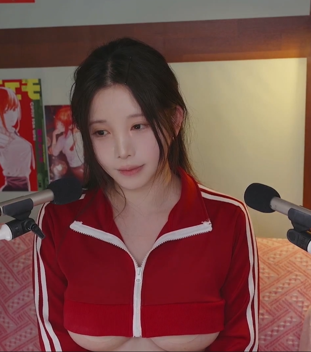 YoonYing-超特写湿润舔耳和左右自由对话♥ASMR【1V850M】-夸克