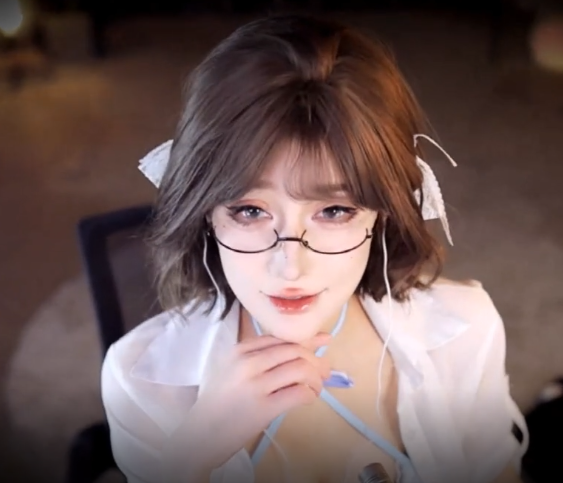 张爱玲  半夜爬床的女友闺蜜  1V311M百度盘