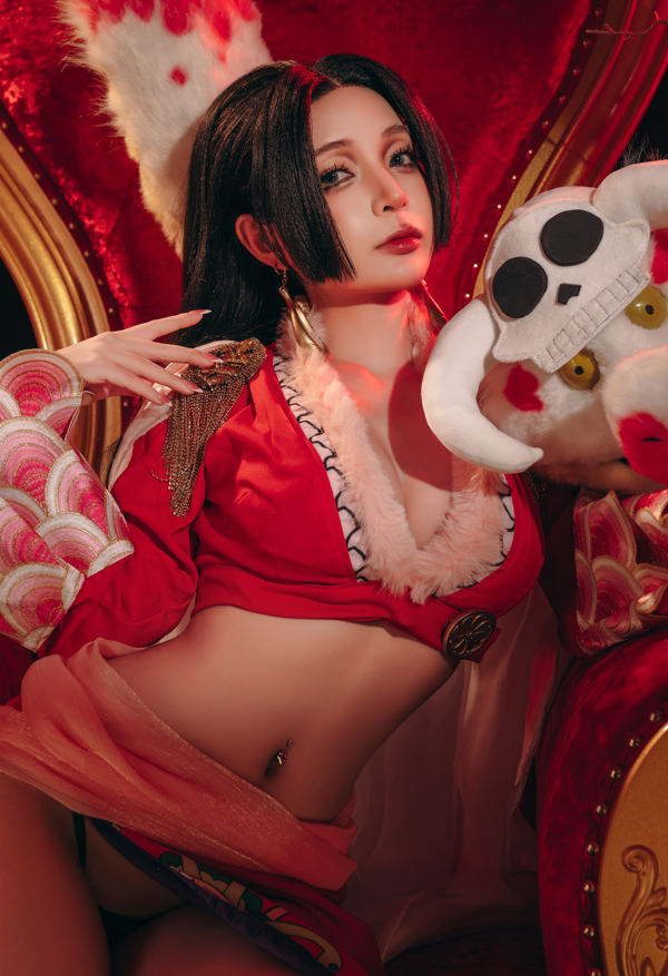 Umeko J - 海贼女帝 【118P819M】