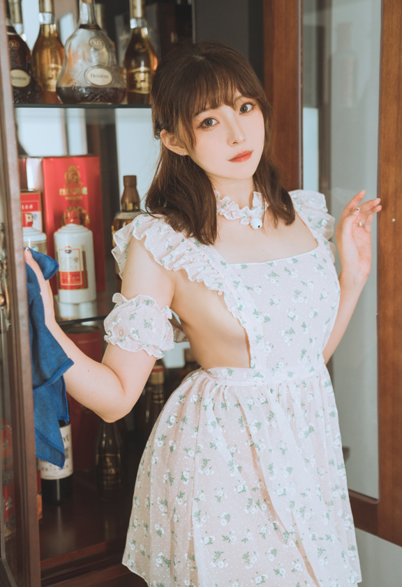Natsuko夏夏子 – NO.66 碎花围裙 【55P423M】