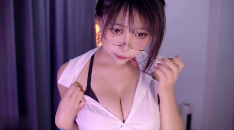 NO.1268 左颜玉很下饭 吃糖的小秘书 1V