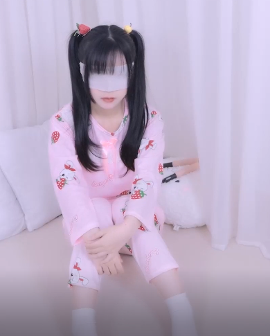 晓美 V3-47 模拟各种视角+抬腿  1V470M百度盘
