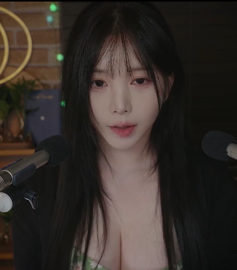 Yoonying 月光花园咖啡馆（聊天ASMR）1V275M百度盘
