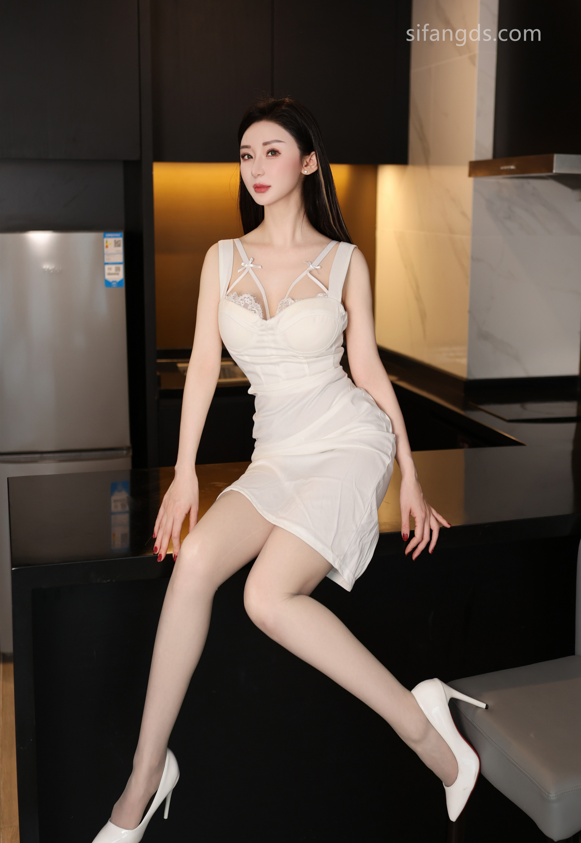 秀人网 田兮白 极品大奶子 定制稀缺大尺度 【87P5V1007M】