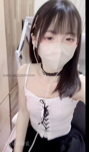 极品清纯福利姬-catmint-of新 厚黑丝小可爱(1V,505M)