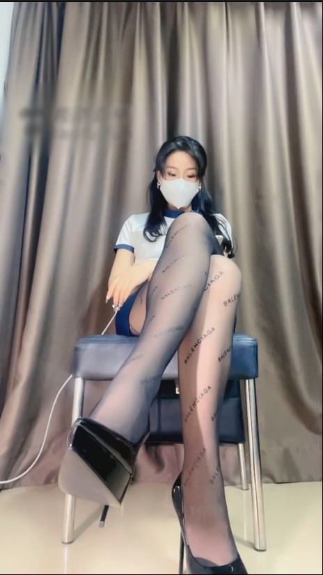 套路直播禾未-空姐制服黑丝高跟诱惑【1V】【527MB百度云】